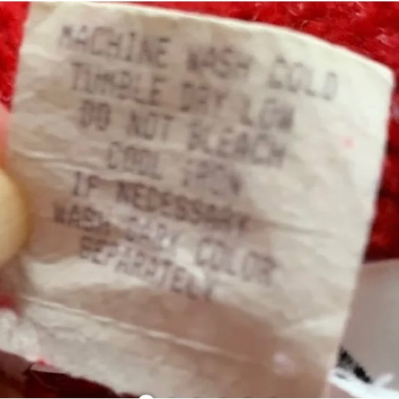 LAVON RED FUZZY CARDIGAN SIZE XL - Picture 6 of 6